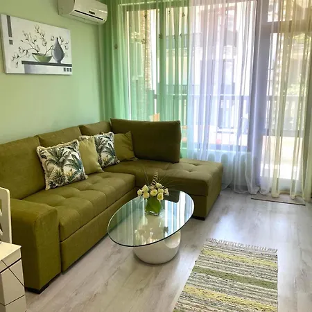 Lines Apartment Primorsko